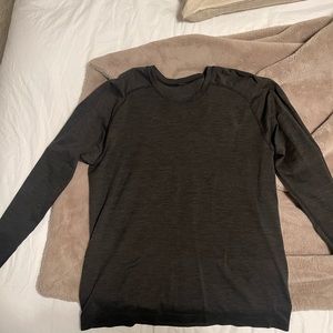 Men’s lululemon black long sleeve